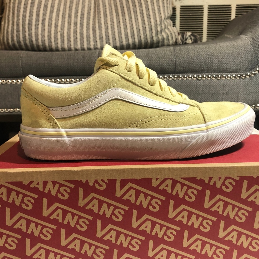 Tender Yellow Old Skool Vans - Picture 2 of 8